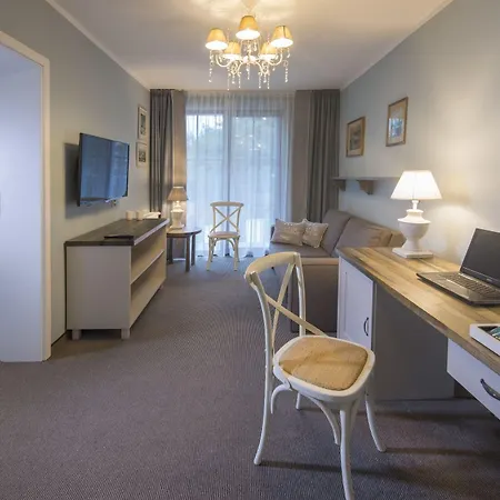 Neptuno & Apartmanhotel Dźwirzyno
