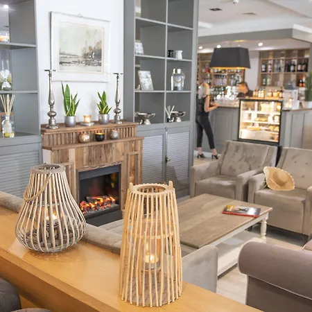 Neptuno & 4* Dźwirzyno