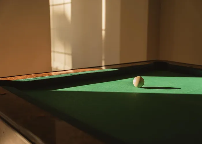 Neptuno & アパートホテル ジビジノ