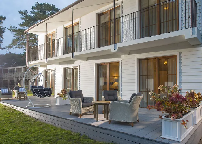 Neptuno & アパートホテル