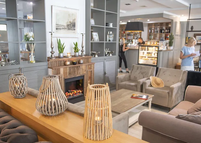 Neptuno & 4* ジビジノ