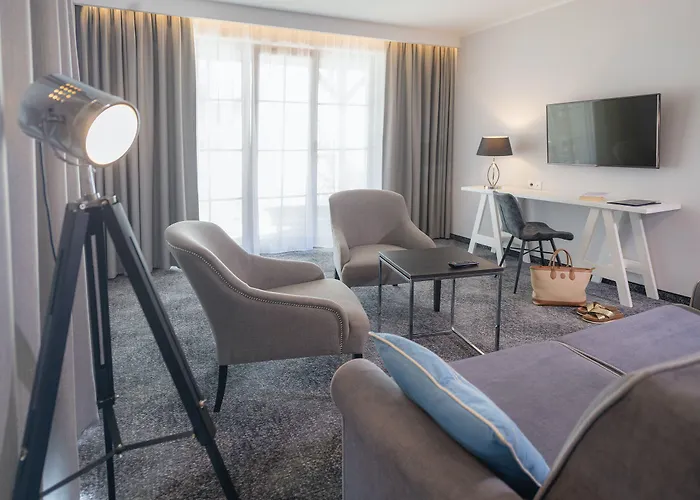 アパートホテル Neptuno & ジビジノ